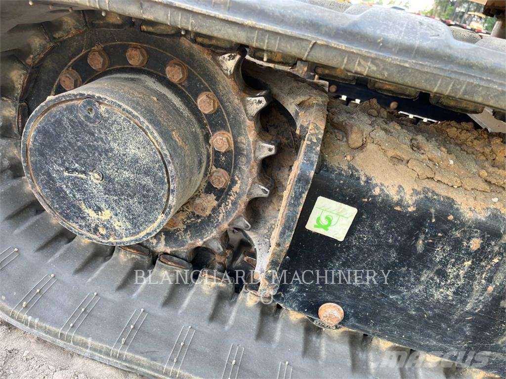 CAT 306CR حفارات زحافة