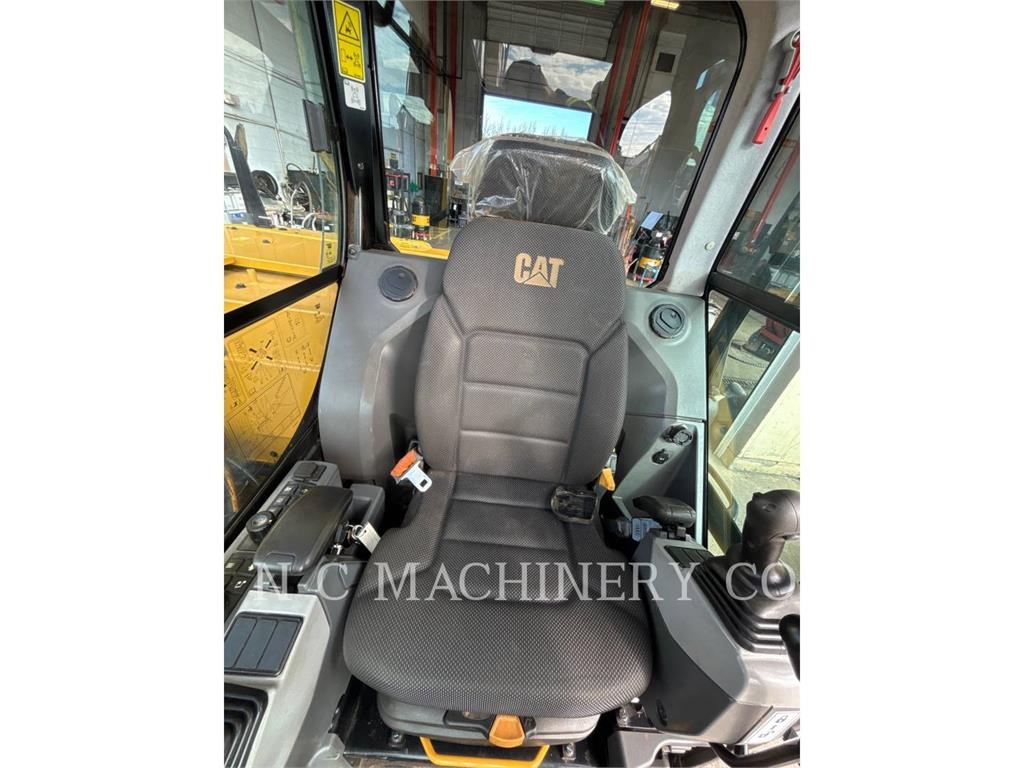 CAT 308 Pelle sur chenilles