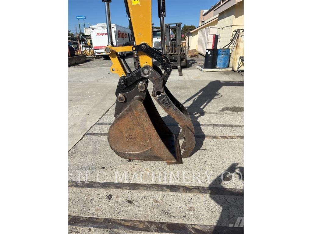 CAT 308 Pelle sur chenilles
