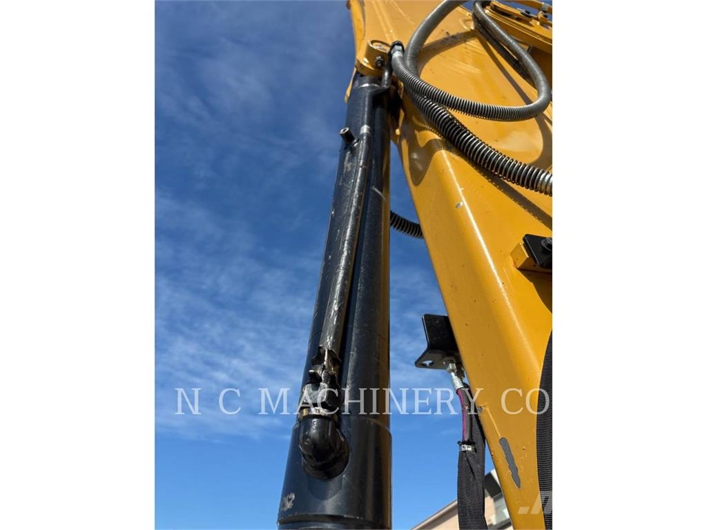 CAT 308 Pelle sur chenilles
