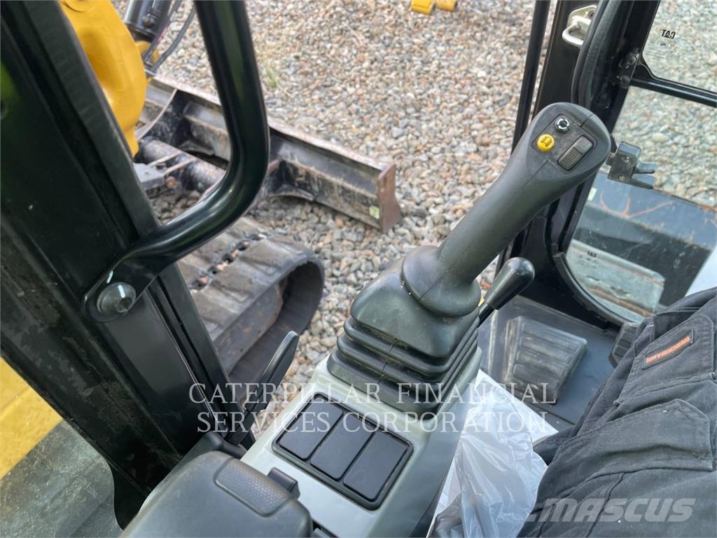 CAT 308-07 حفارات زحافة