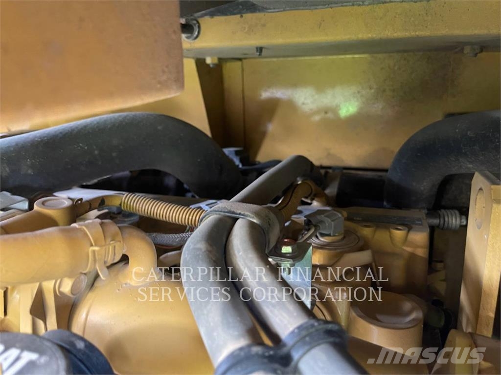 CAT 308-07 حفارات زحافة
