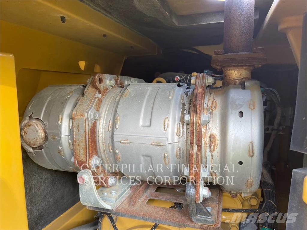 CAT 308-07 حفارات زحافة