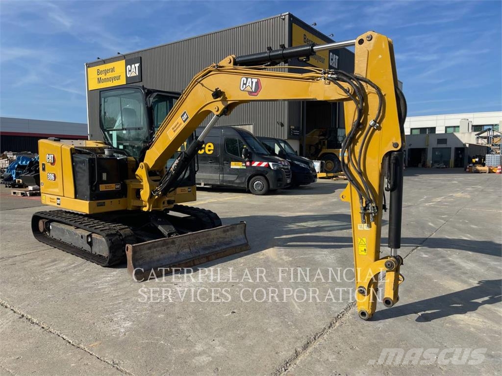 CAT 308-07 حفارات زحافة