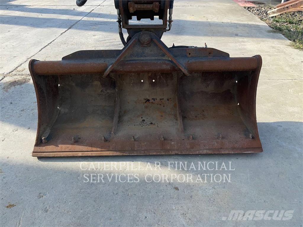 CAT 308-07 حفارات زحافة