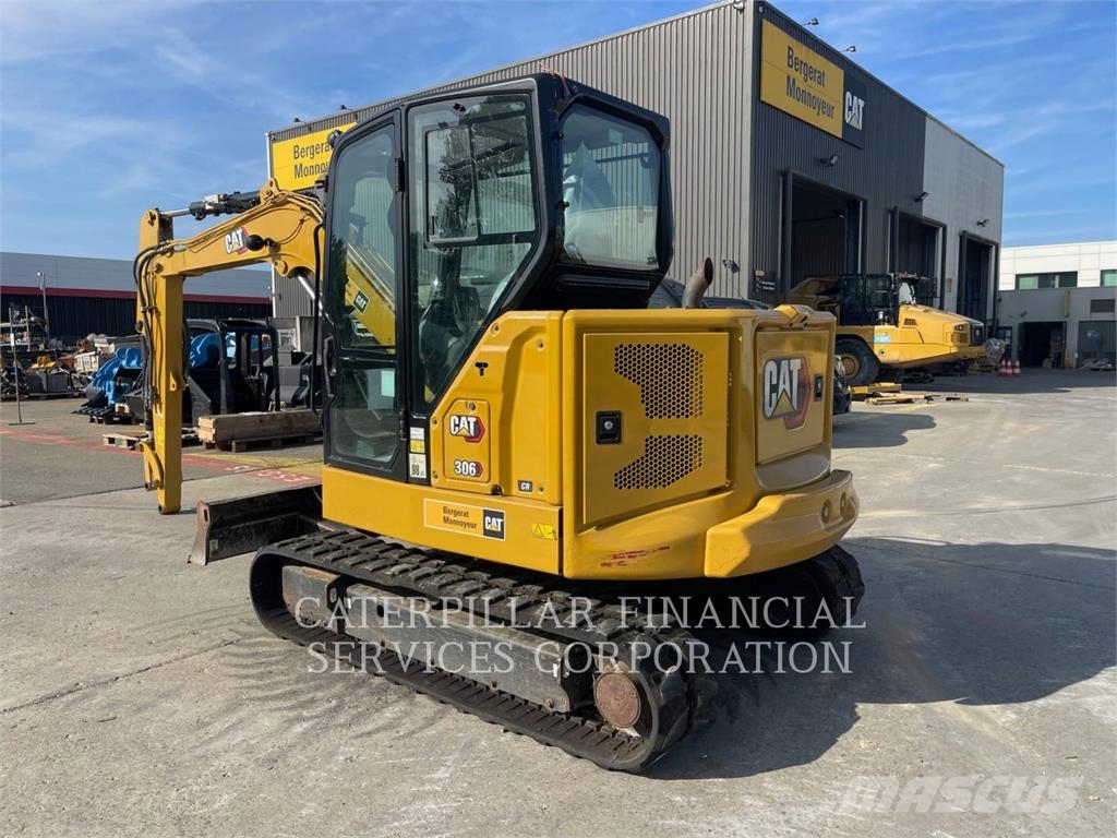CAT 308-07 حفارات زحافة