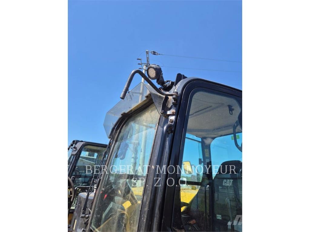 CAT 308-07CR حفارات زحافة