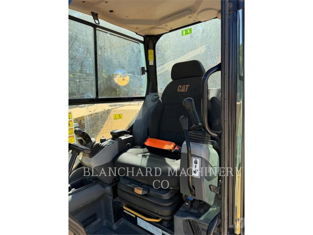 CAT 308-07CR حفارات زحافة