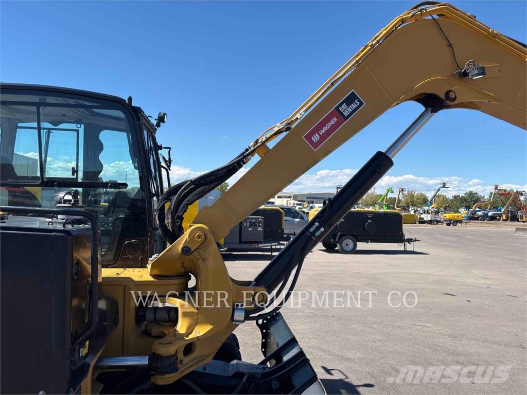 CAT 30807CR Raupenbagger