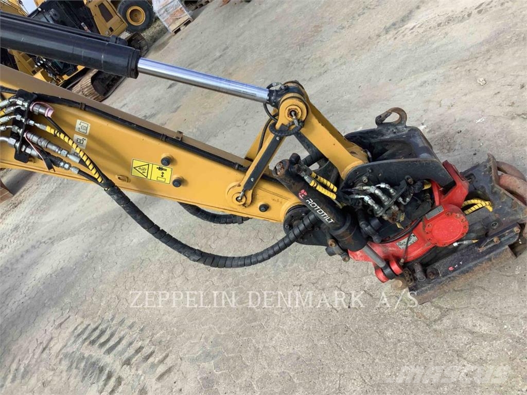 CAT 30807CR Telakaivukoneet