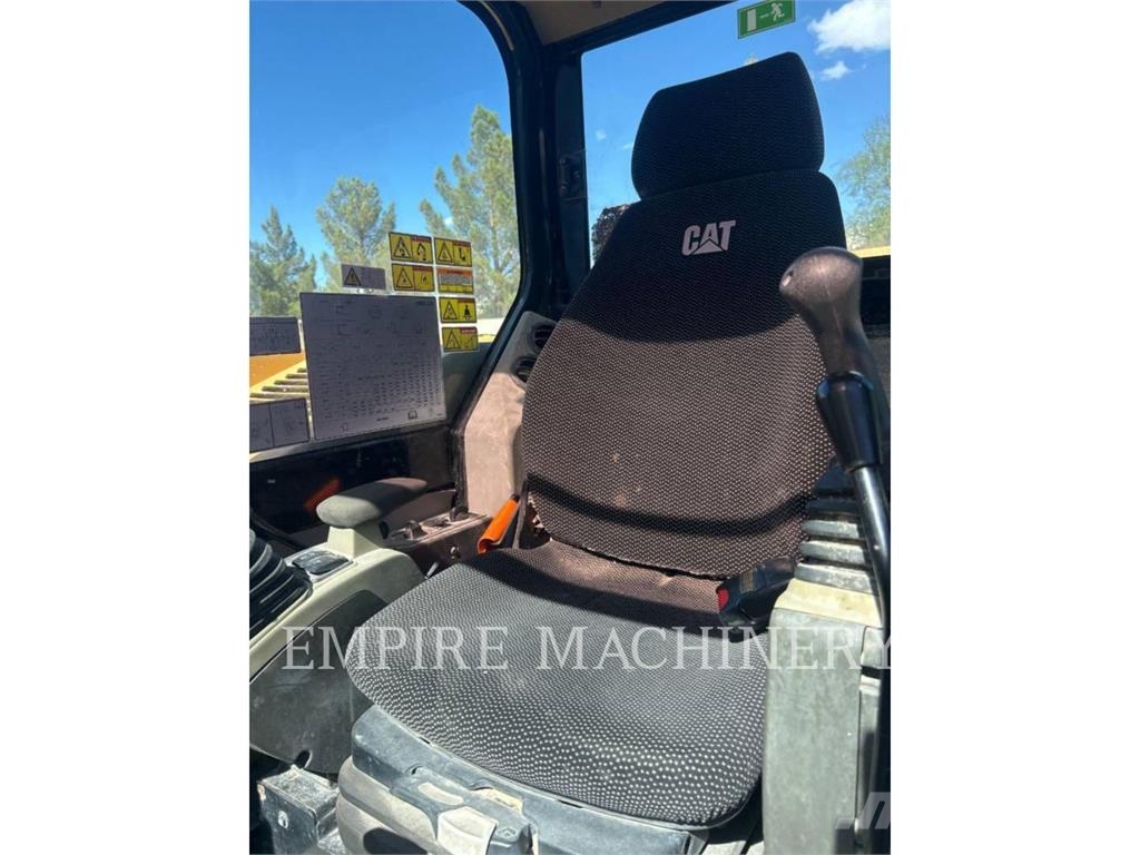 CAT 308E2CRSBG حفارات زحافة