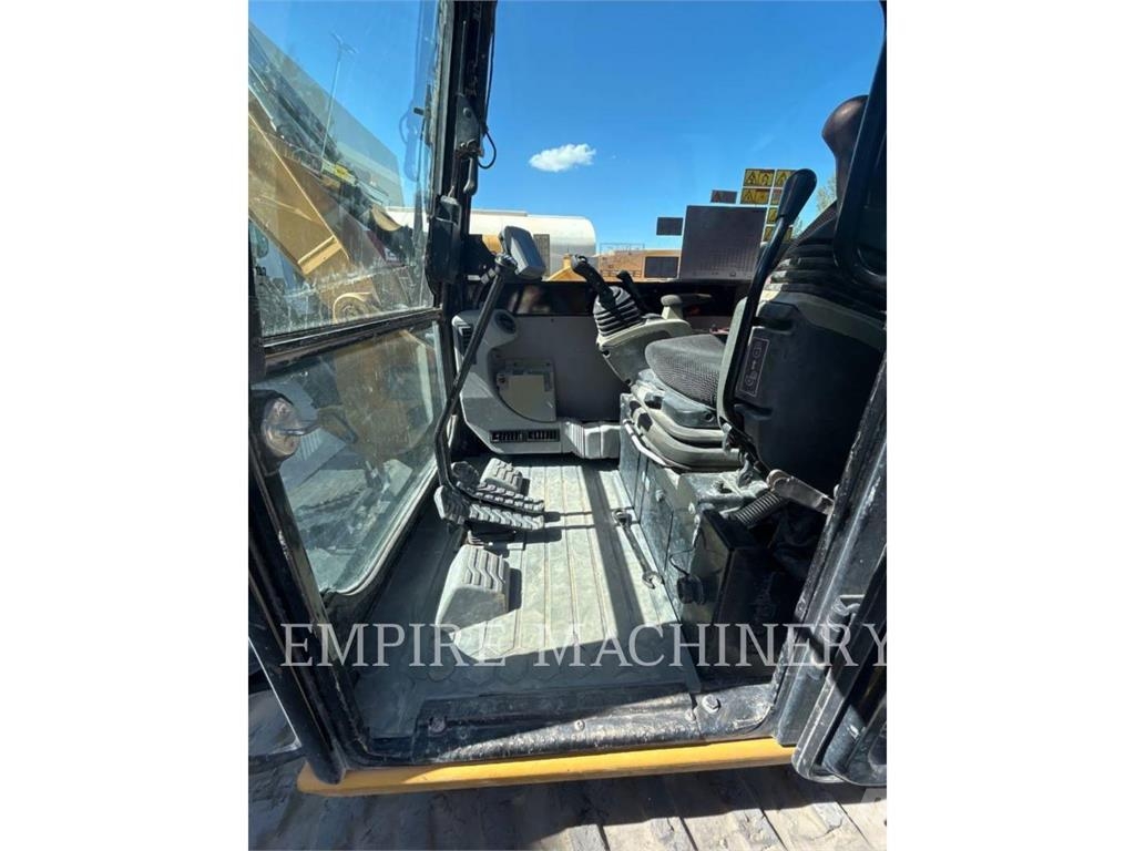 CAT 308E2CRSBG حفارات زحافة