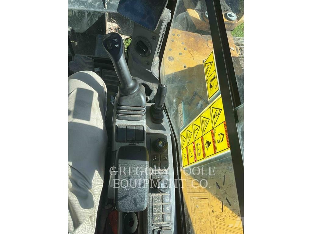 CAT 30907CR Vikšriniai ekskavatoriai