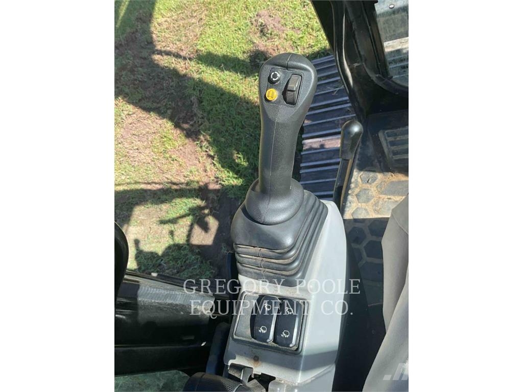 CAT 30907CR Vikšriniai ekskavatoriai