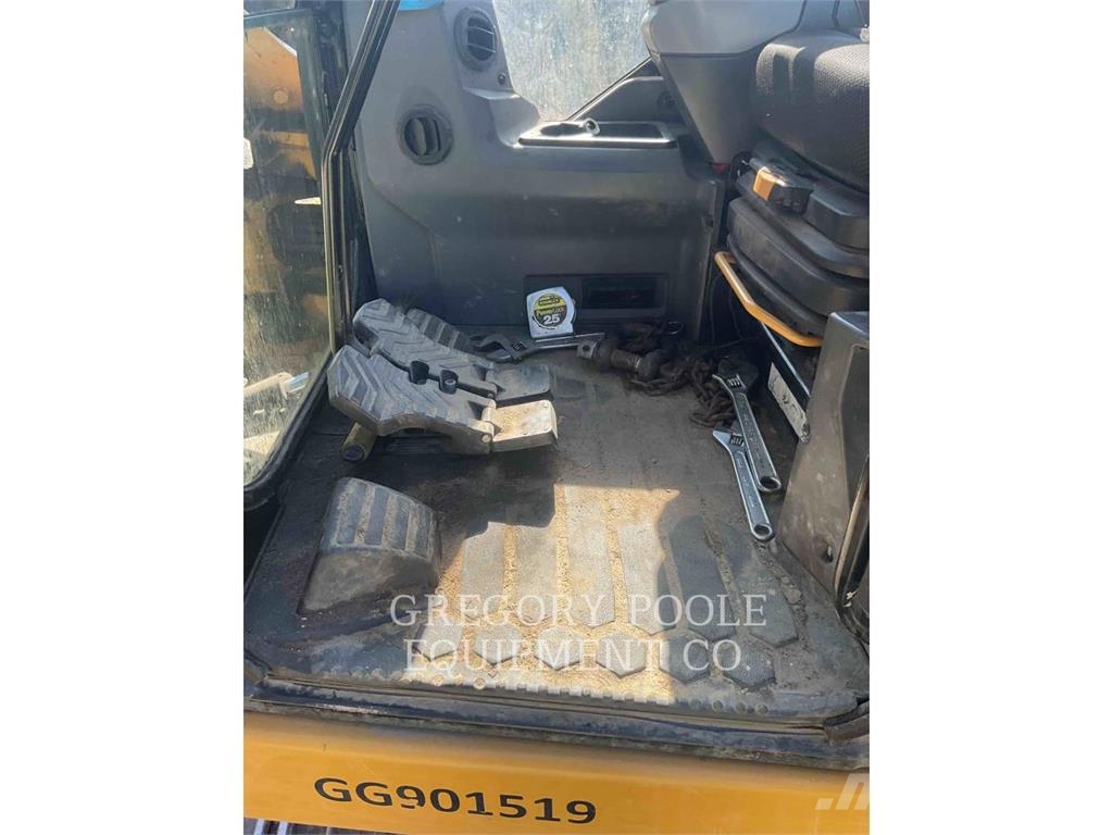 CAT 30907CR Vikšriniai ekskavatoriai