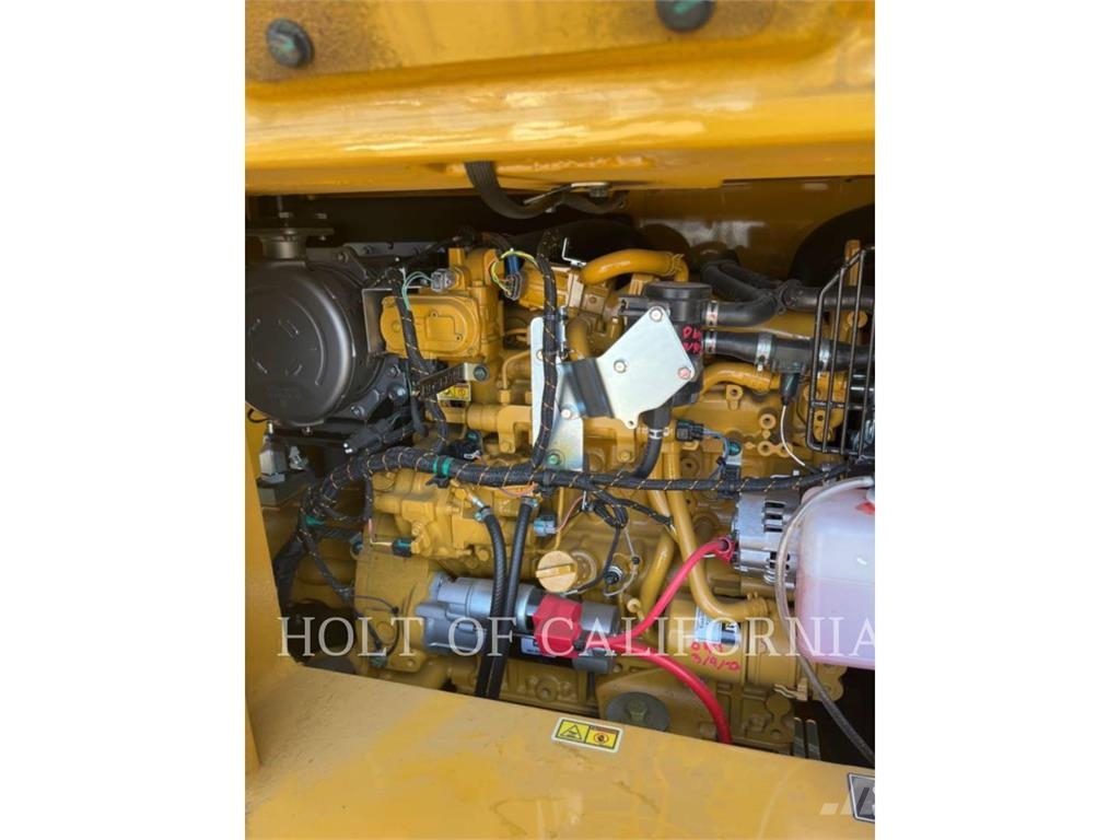 CAT 310 Гусеничні екскаватори