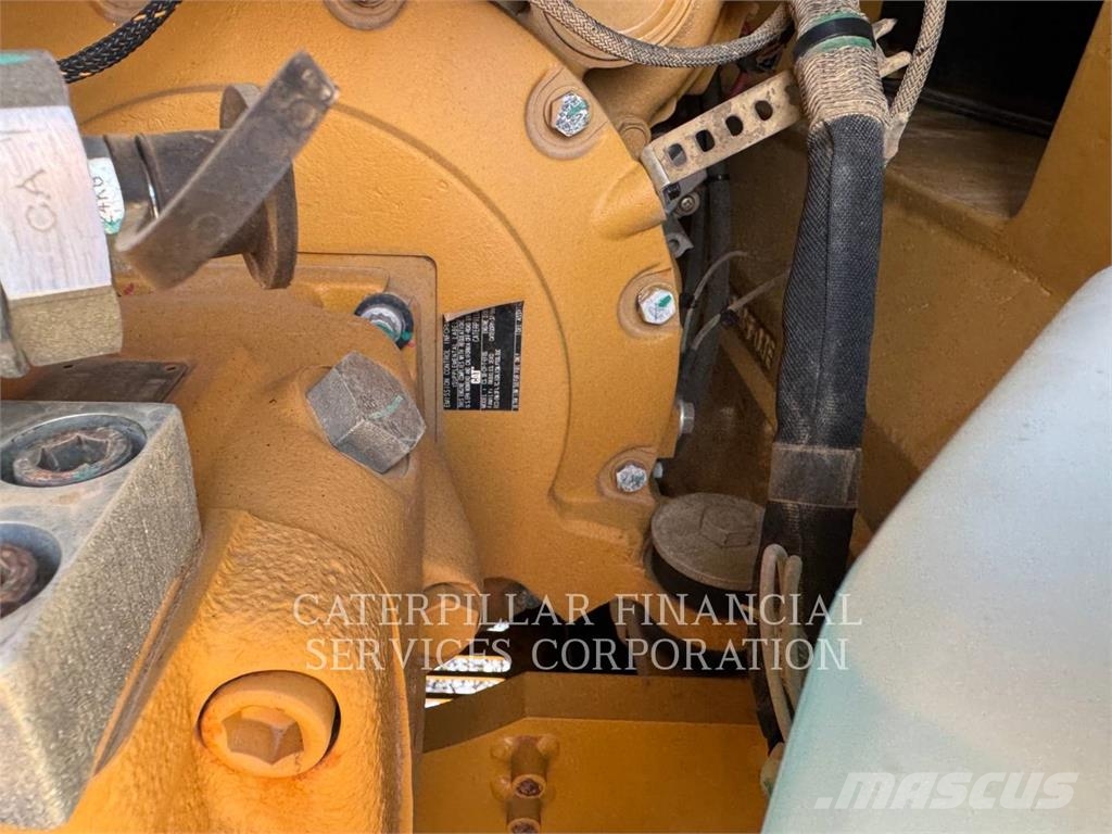 CAT 310-07 Paletli ekskavatörler