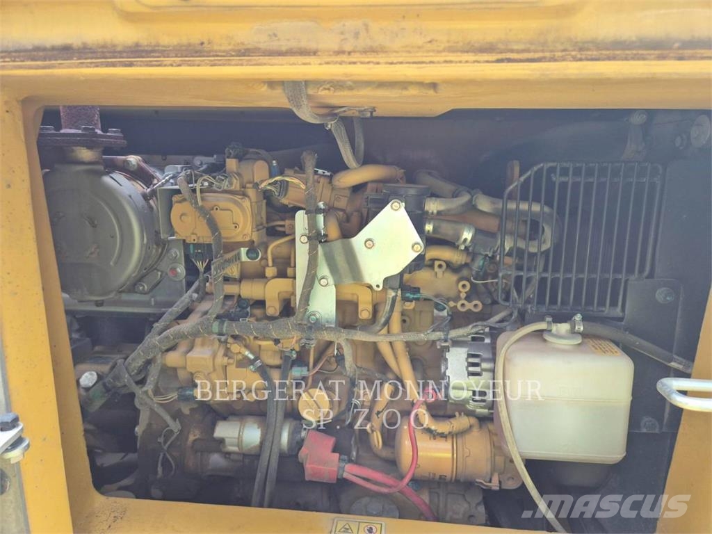 CAT 310-07 Pelle sur chenilles