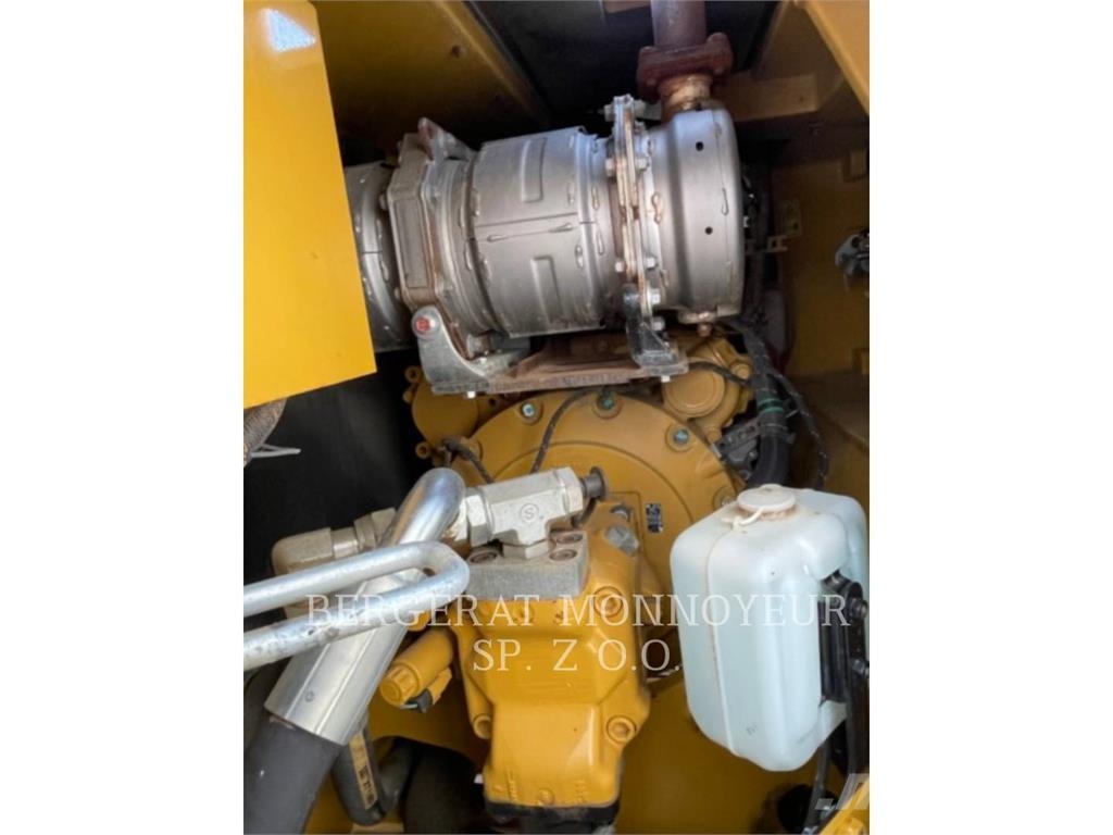 CAT 310-07 Rupsgraafmachines