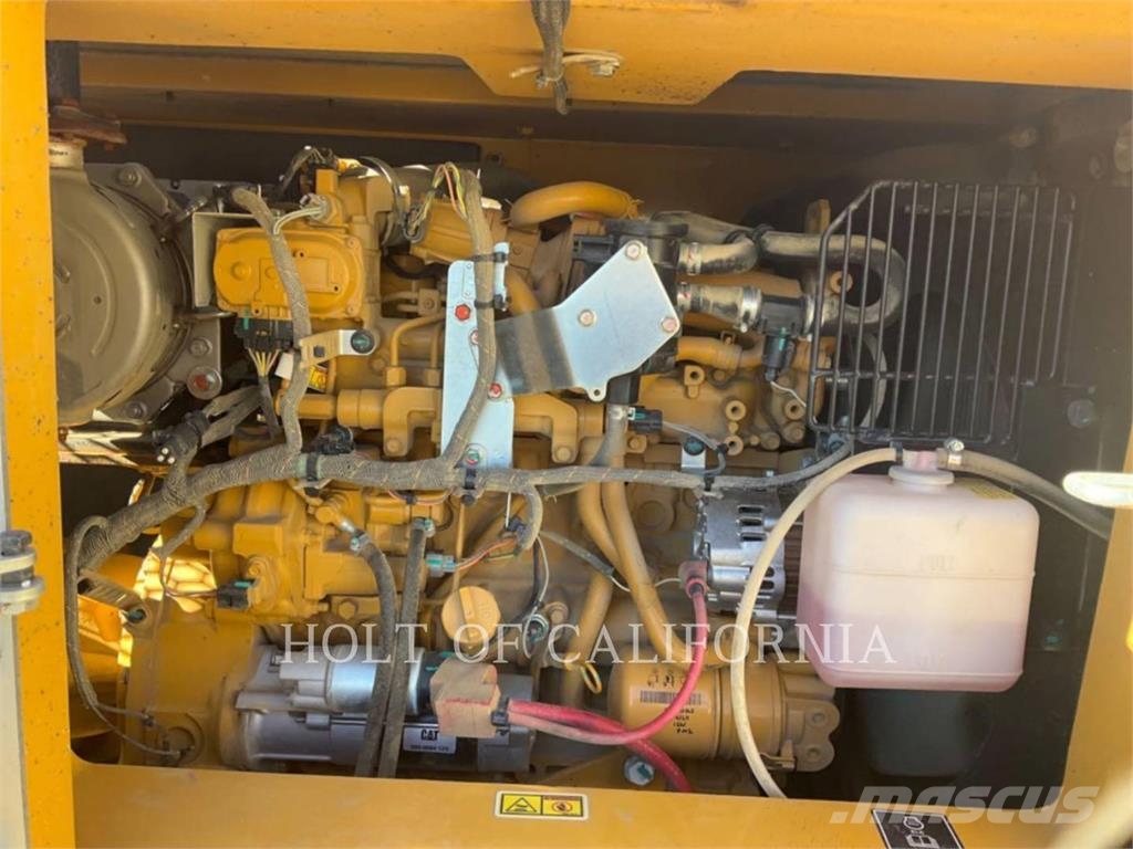 CAT 310 TRS Гусеничні екскаватори