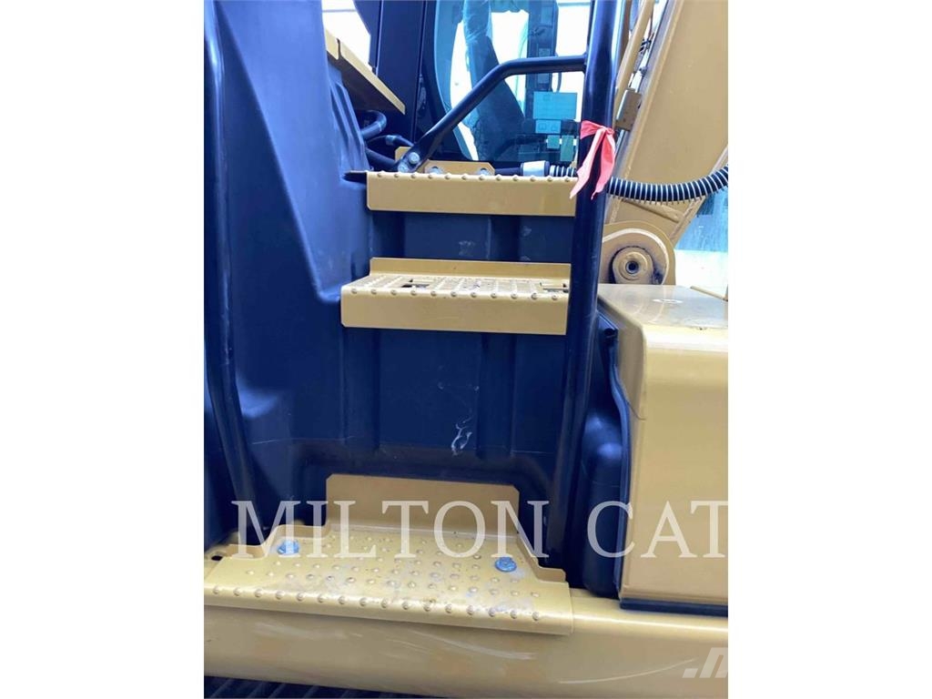 CAT 313 Pelle sur chenilles