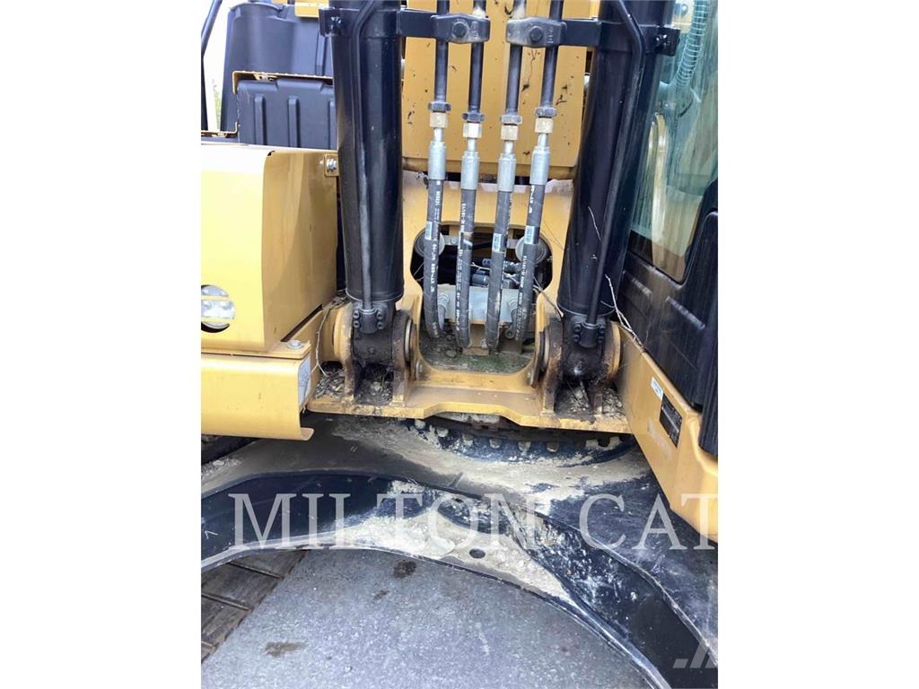 CAT 313 Pelle sur chenilles
