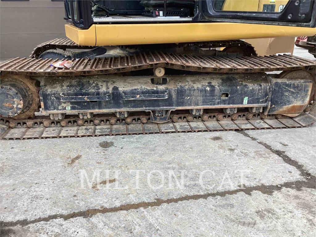 CAT 313 Pelle sur chenilles