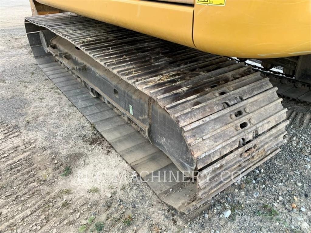 CAT 313 Gravemaskiner på larvebånd