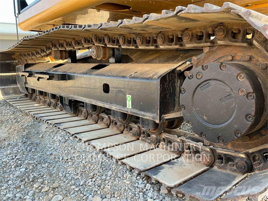 CAT 313 Bagri goseničarji