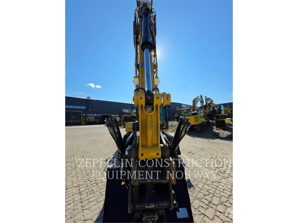 CAT 313-07 Roomikekskavaatorid