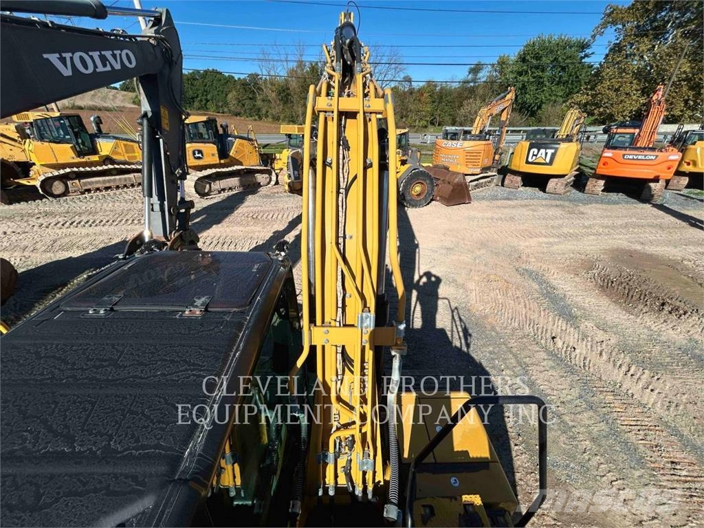 CAT 313-07 حفارات زحافة