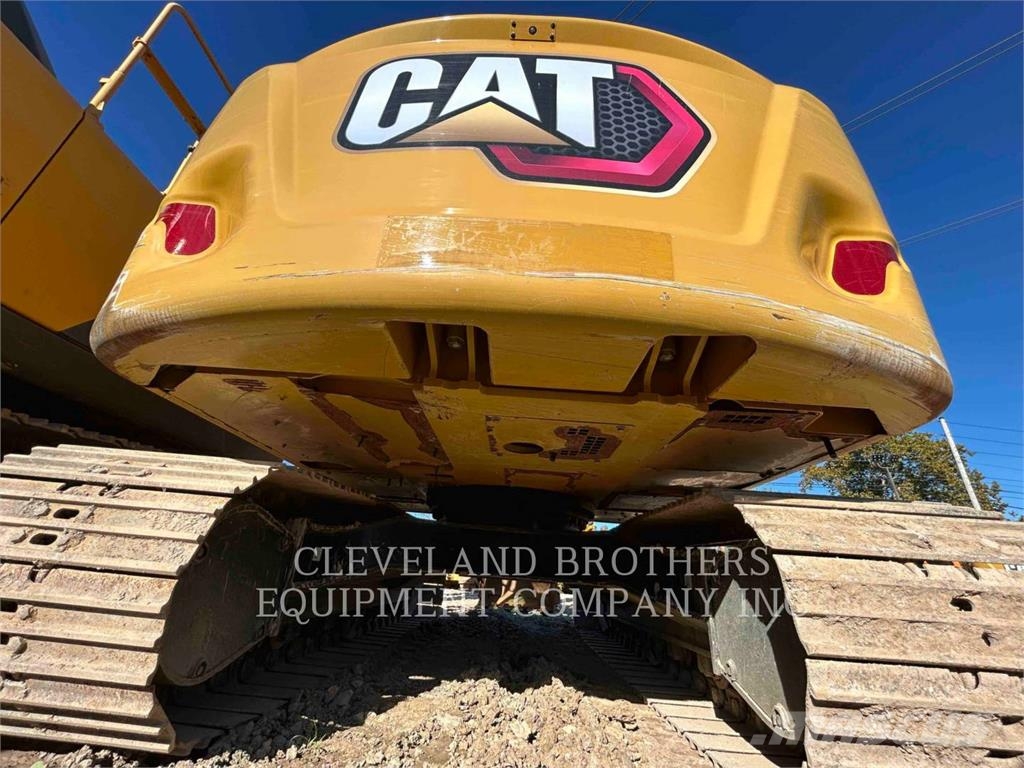 CAT 313-07 حفارات زحافة