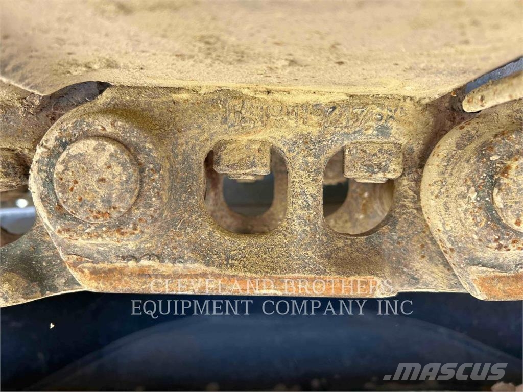 CAT 313-07 حفارات زحافة