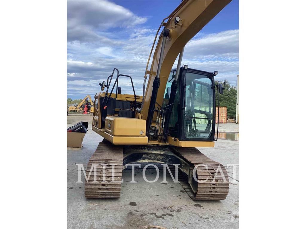 CAT 313 GC حفارات زحافة