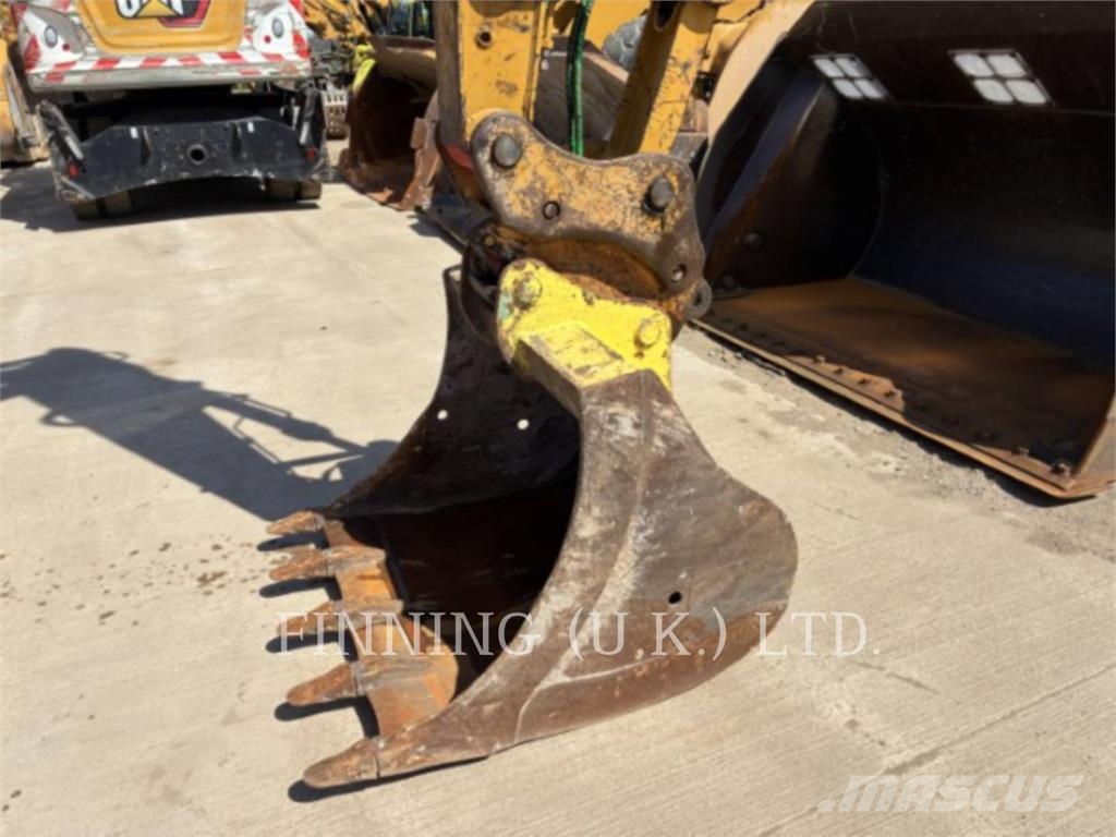CAT 313GC Kāpurķēžu ekskavatori