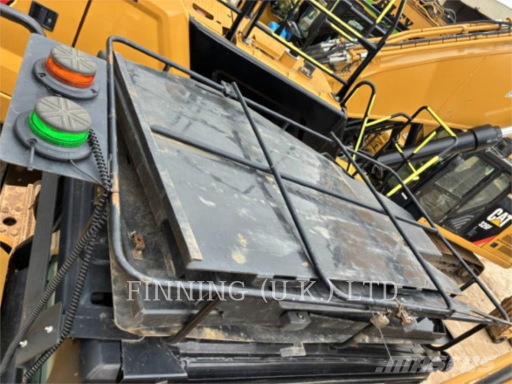 CAT 313GC Kāpurķēžu ekskavatori