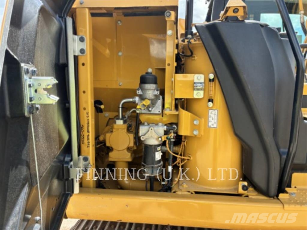 CAT 313GC Kāpurķēžu ekskavatori