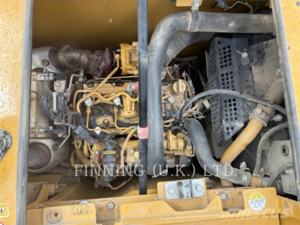 CAT 313GC Kāpurķēžu ekskavatori