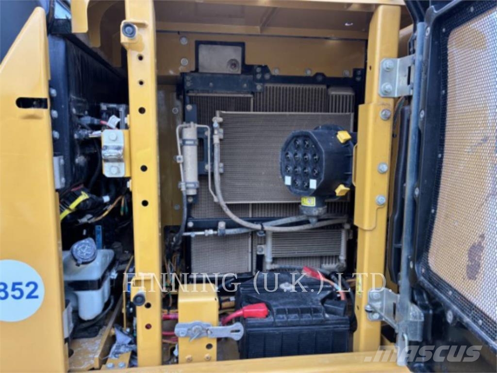 CAT 313GC Kāpurķēžu ekskavatori