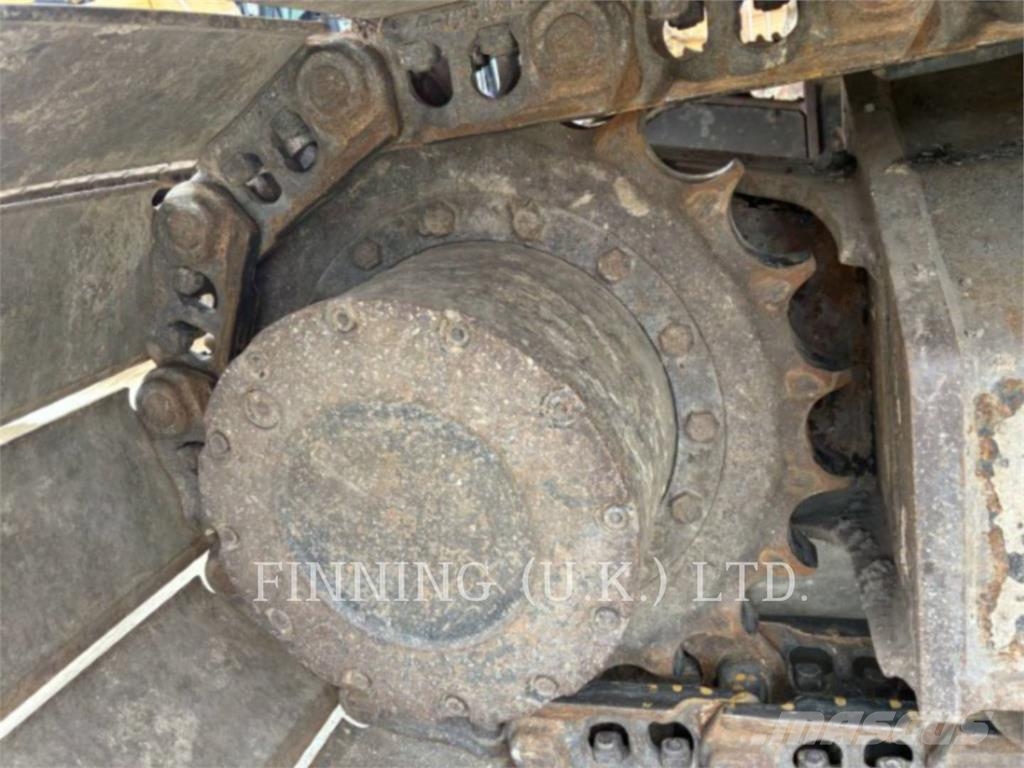 CAT 313GC حفارات زحافة