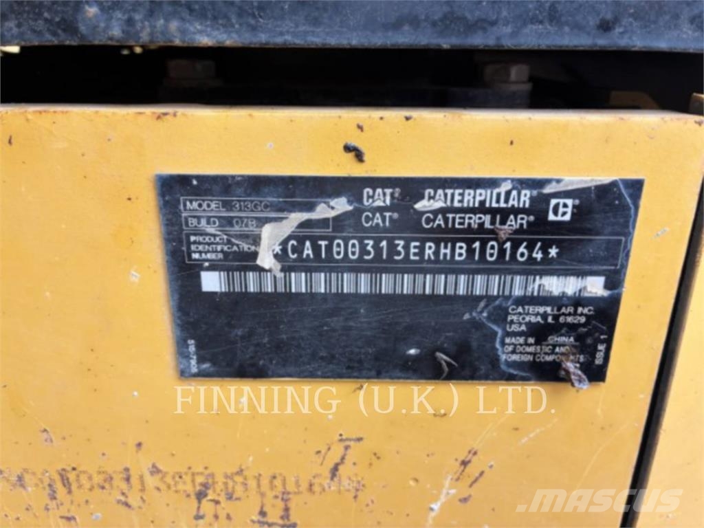 CAT 313GC حفارات زحافة