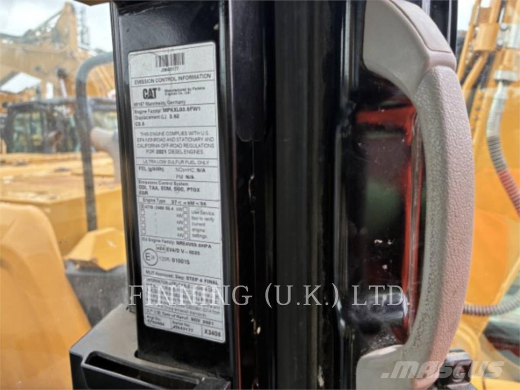 CAT 313GC حفارات زحافة