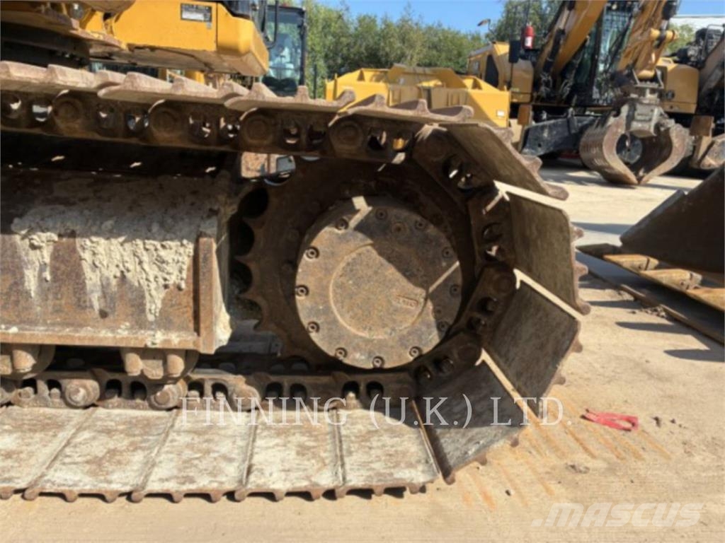 CAT 313GC حفارات زحافة