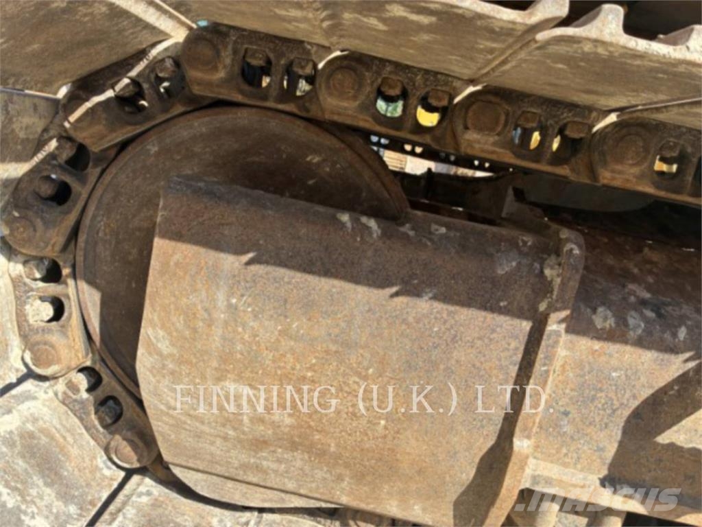CAT 313GC حفارات زحافة