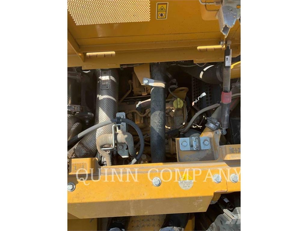 CAT 31507 حفارات زحافة