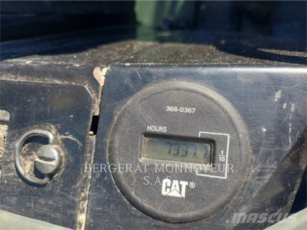 CAT 315F Paletli ekskavatörler