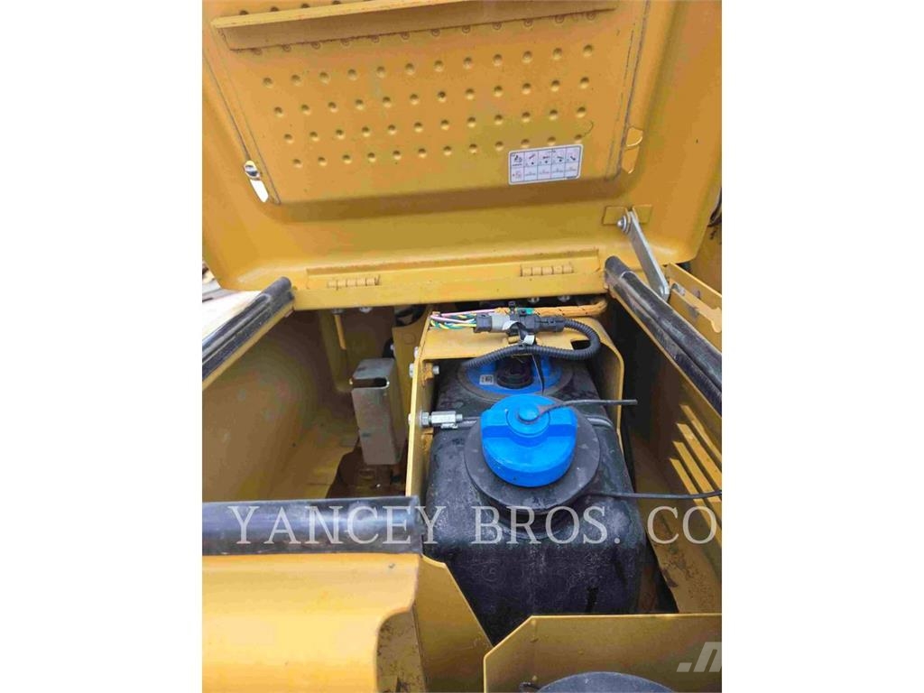 CAT 316 حفارات زحافة