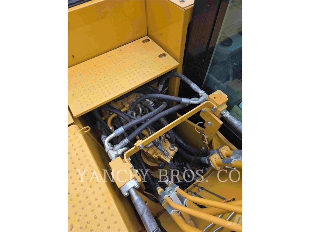 CAT 316 حفارات زحافة