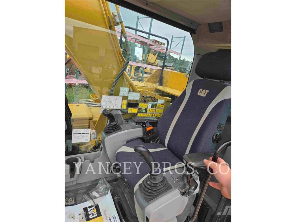 CAT 316 حفارات زحافة