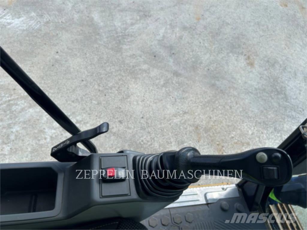 CAT 317-07 Bagri goseničarji